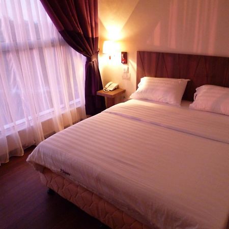 9 Square Hotel - Bangi Esterno foto